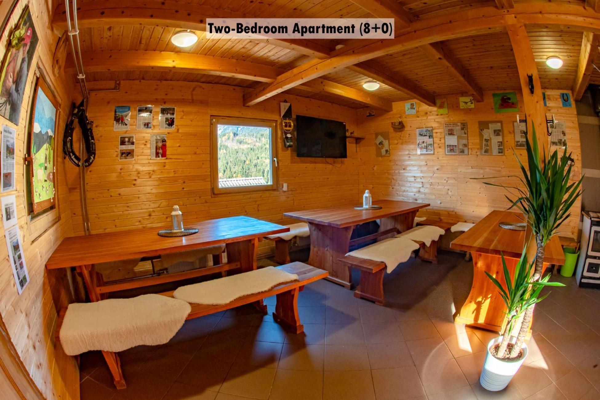 Apartments Farm House Uric Jesenice Exteriör bild