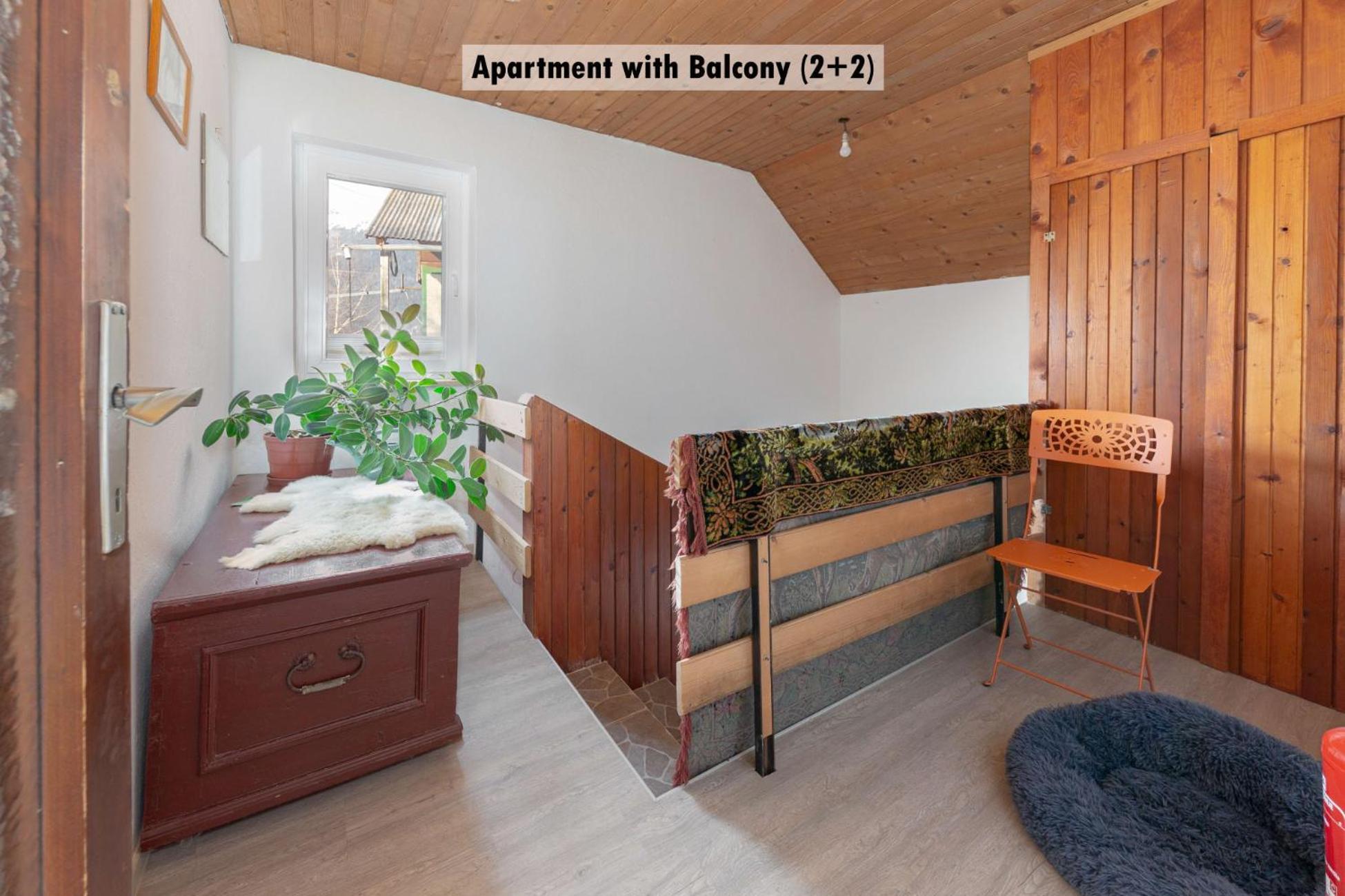 Apartments Farm House Uric Jesenice Exteriör bild