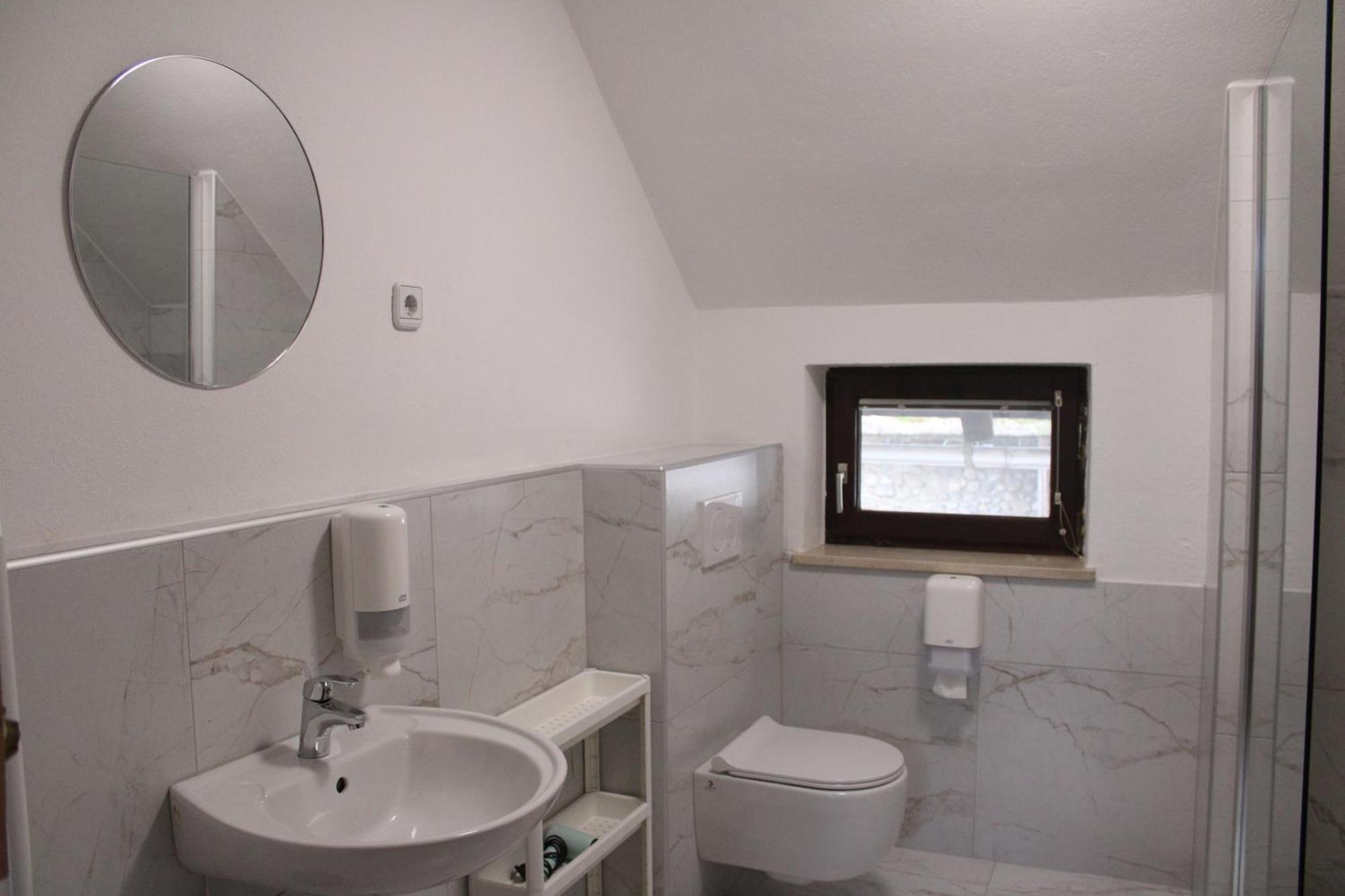 Apartments Farm House Uric Jesenice Rum bild